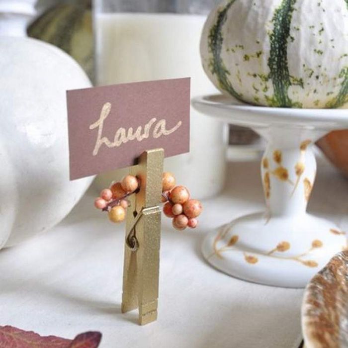 20 tarjetas para los invitados en la mesa de navidad que puedes hacer estas fiestas 1 20 tarjetas para los invitados en la mesa de navidad que puedes hacer estas fiestas